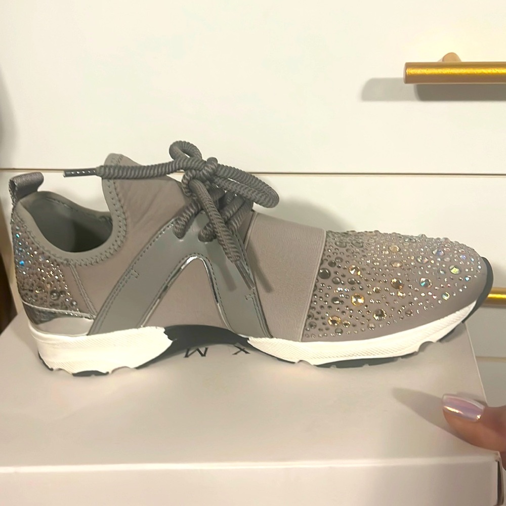 Carvella  glam tennis. Sz39 Exc/new condition